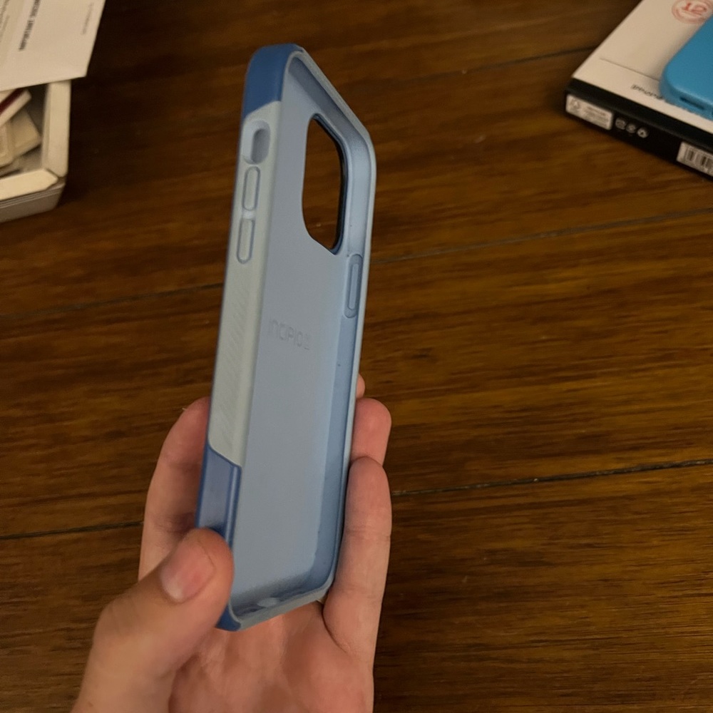 iPhone 13 pro max incipio case